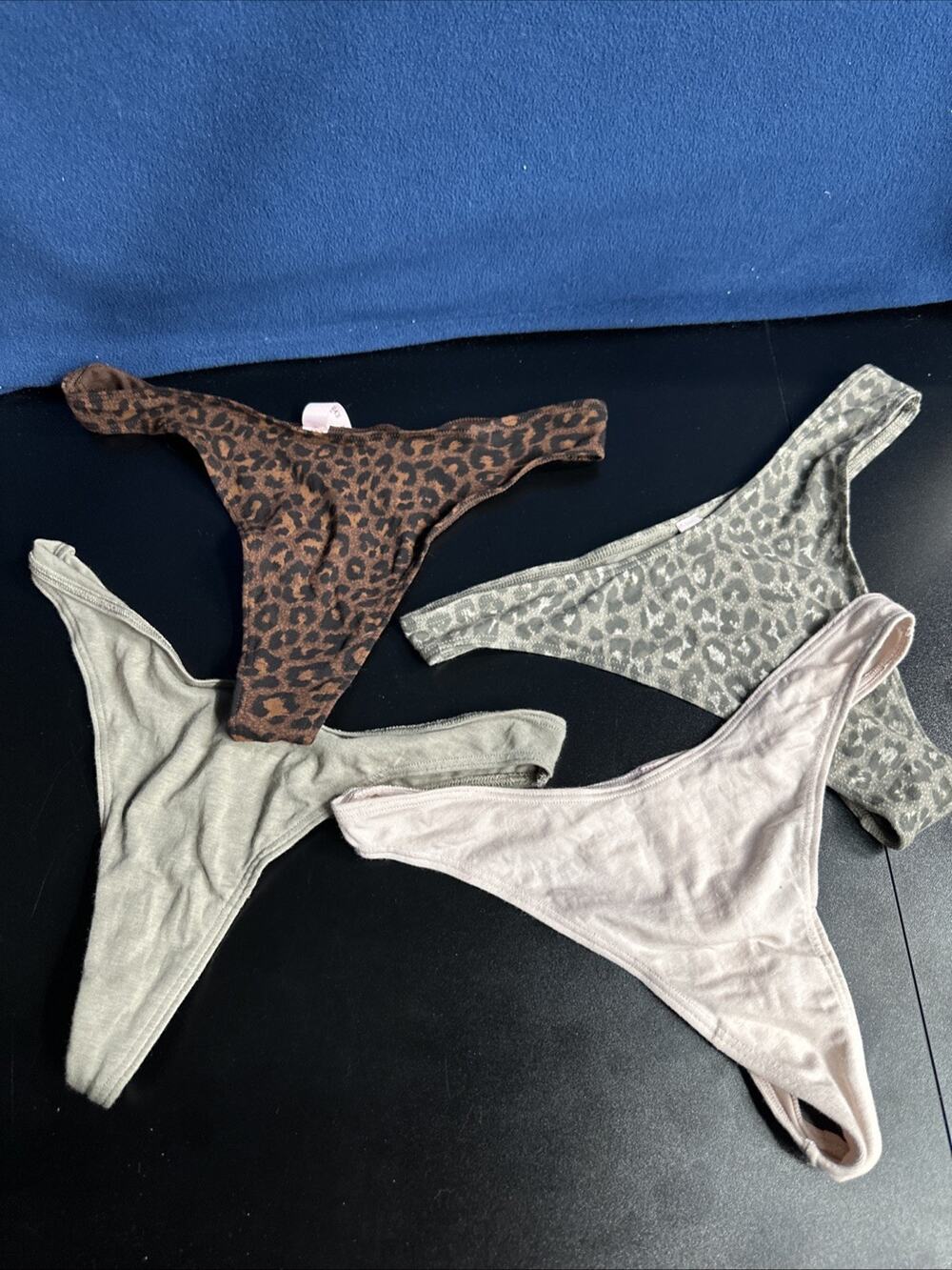 Victoria’s Secret Lot Of Assorted 4 Thong Panties Size Small